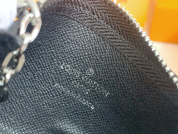 LVコピーウォレット角部分ディテール